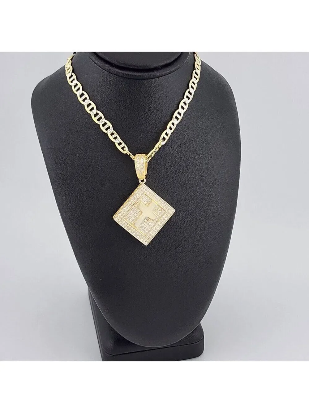 Brand New Sterling Silver 925 Cross Box Necklace